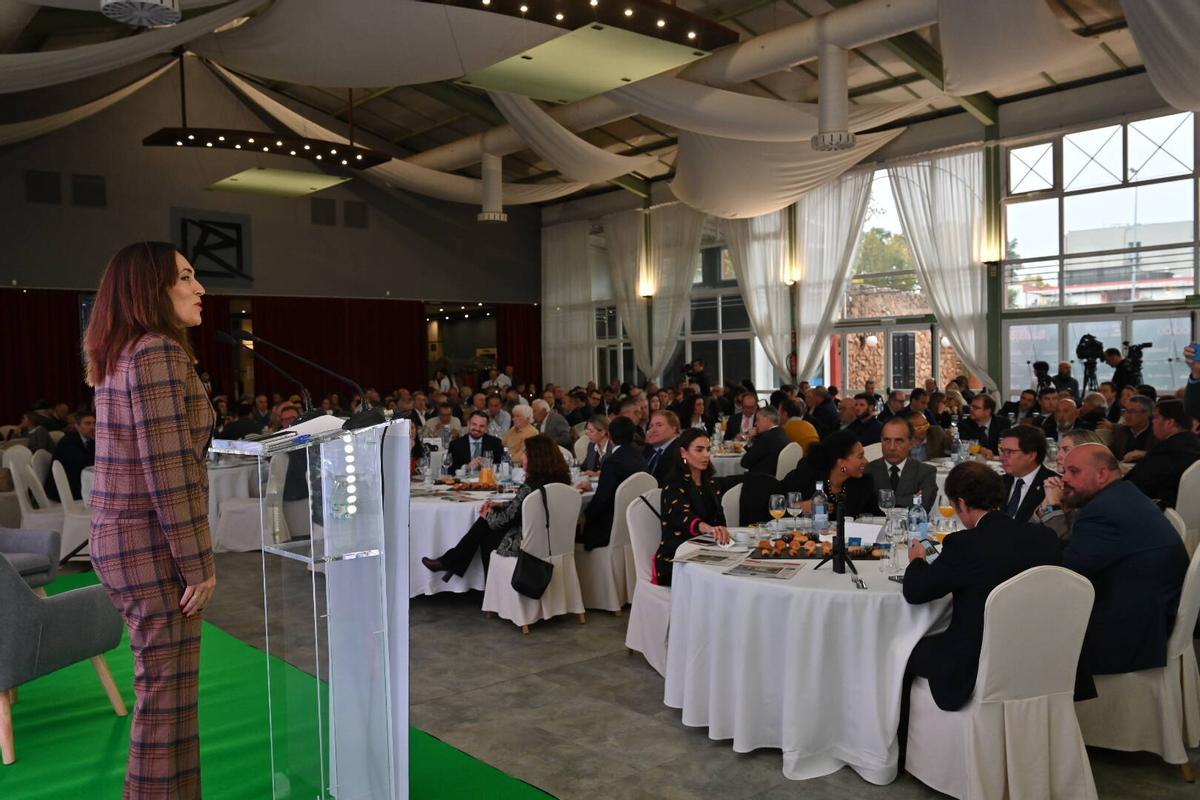 La directora de Prensa Ibérica en Extremadura, María Ortiz, ha sido la encargada de abrir la jornada, esta mañana.