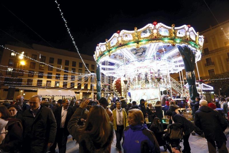 El alcalde de Zaragoza, Jorge Azcón, realiza el encendido de la iluminación navideña