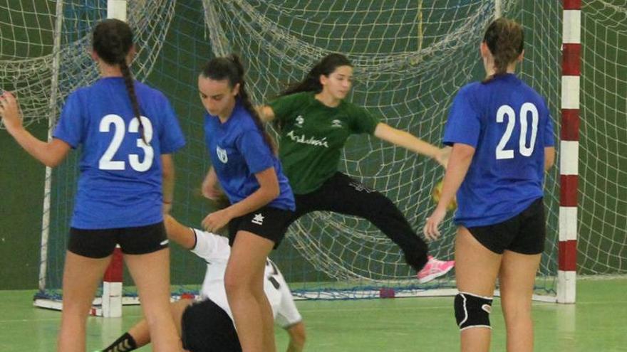 El Adesal femenino completa la portería