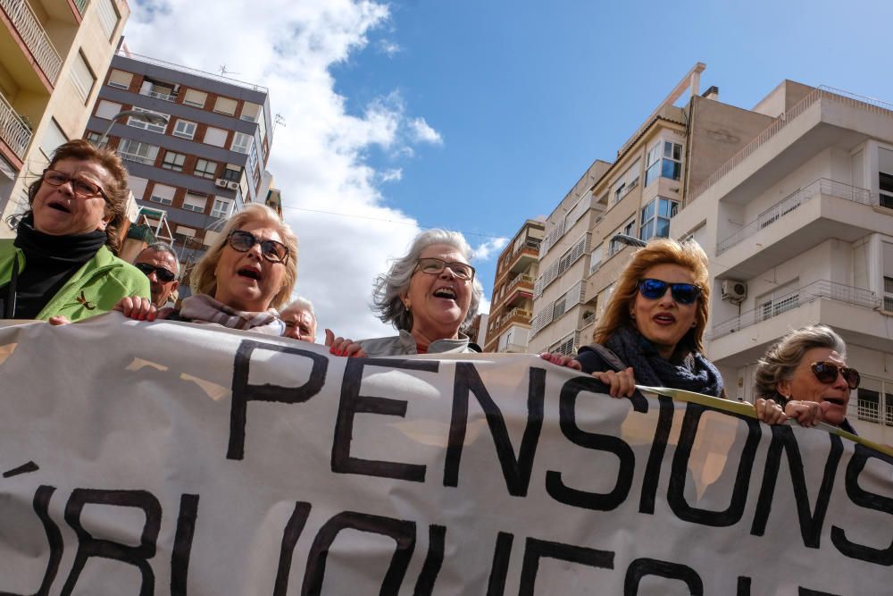 Manifestación en Elda-Petrer por la subida de las pensiones.