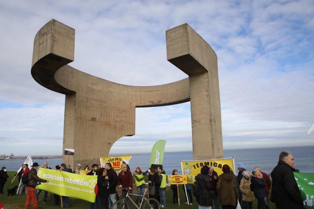 Manifestación "Asturies, un futuro sin carbón" de colectivos ecologistas.