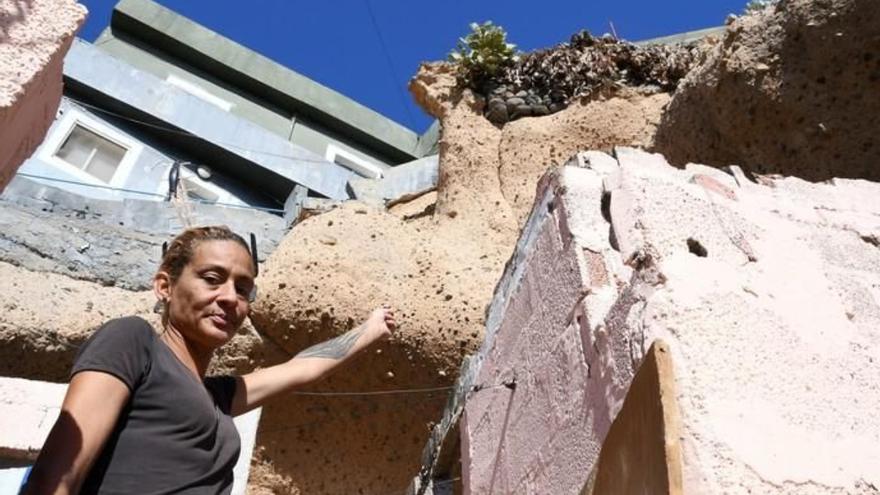 El drama de María Jesús Cáceres en una casa cueva en Caserones