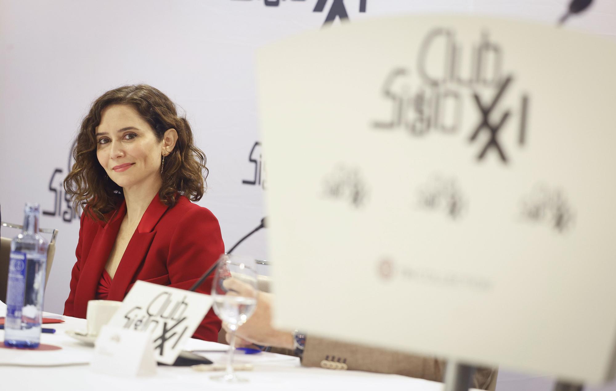 Isabel Díaz Ayuso durante su intervención en el Club Siglo XXI en Madrid.