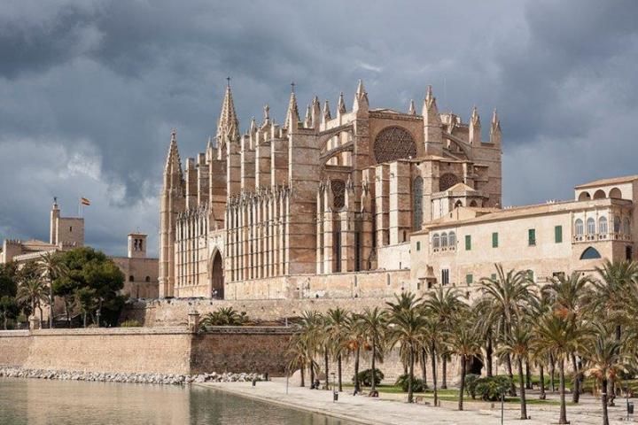 Kathedrale Kirchen Klöster Mallorca