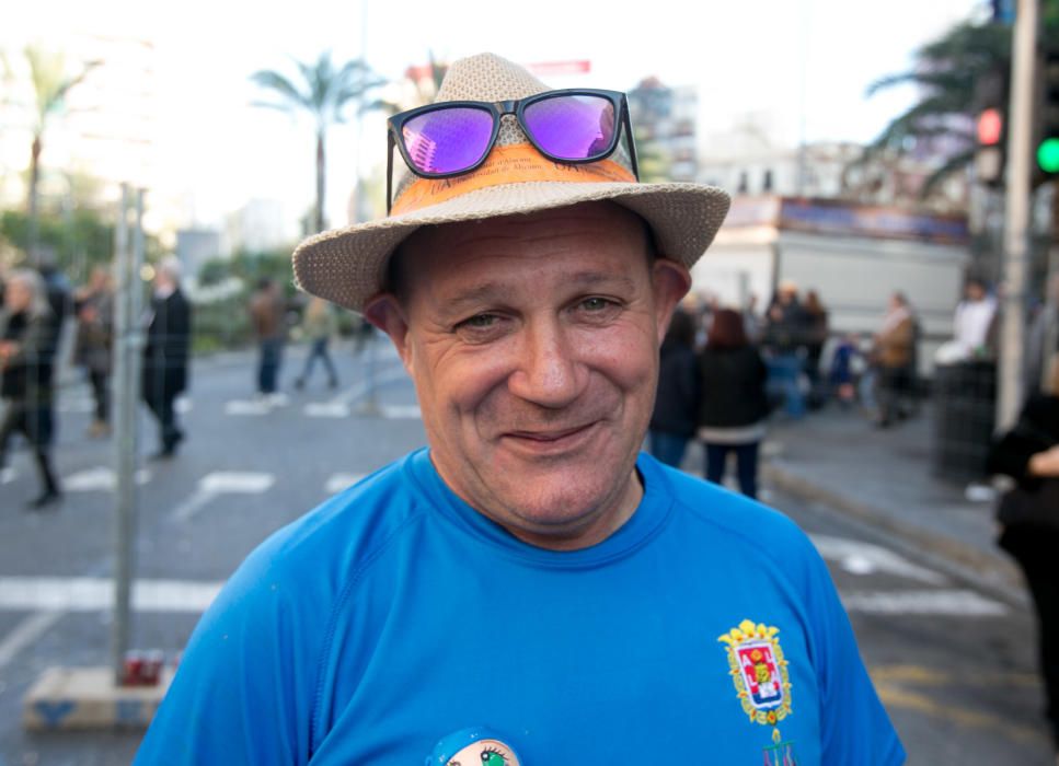 Mascletà 4 enero: Pirotecnia de colores en Alicante para recibir a los Reyes Magos