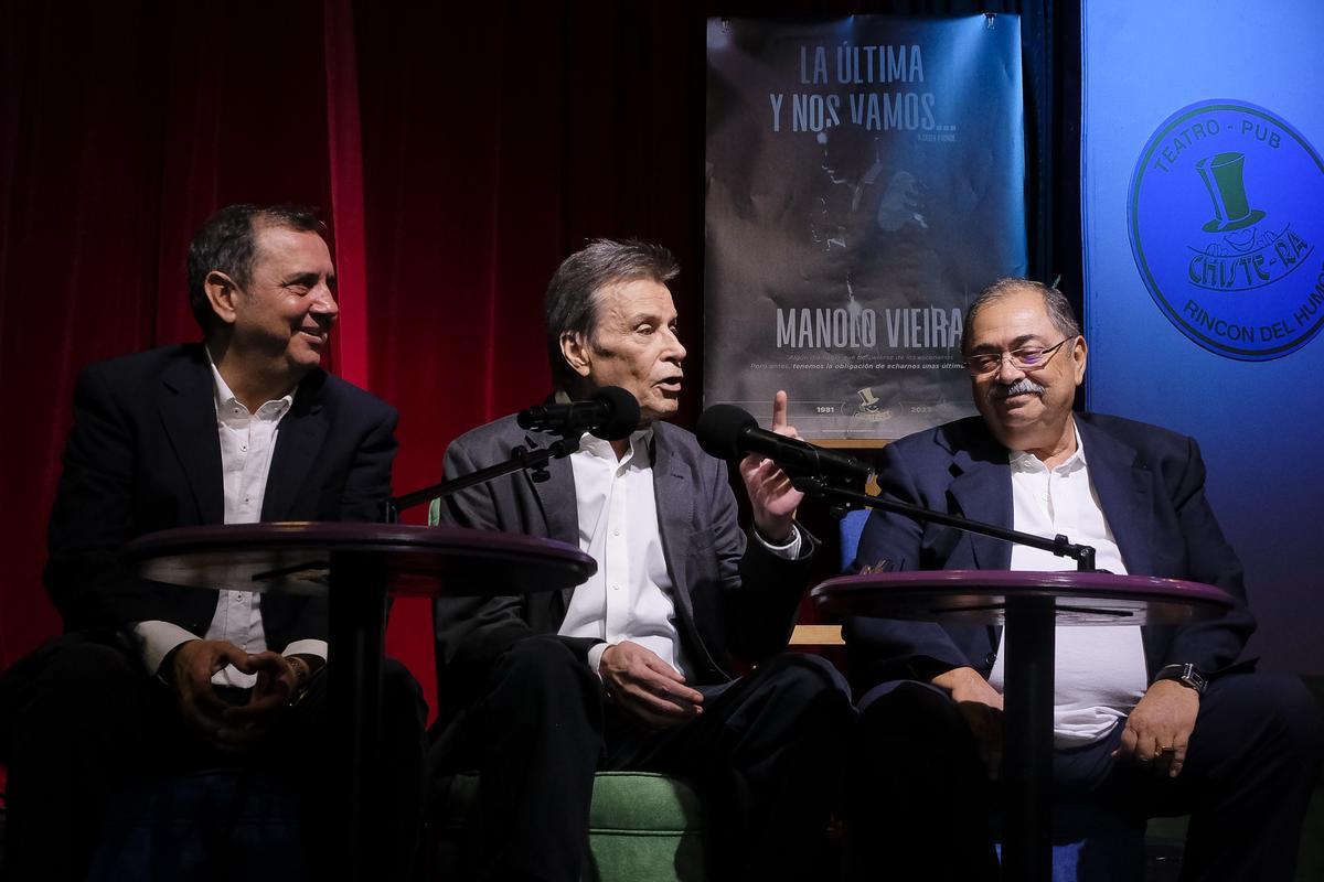 Manolo Vieira presenta su último espectáculo 'La última y nos vamos' Manolo Vieira presenta su último espectáculo 'La última y nos vamos'