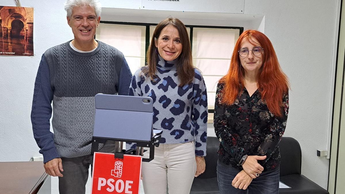 Fernández, este martes, en el despacho municipal del PSOE.