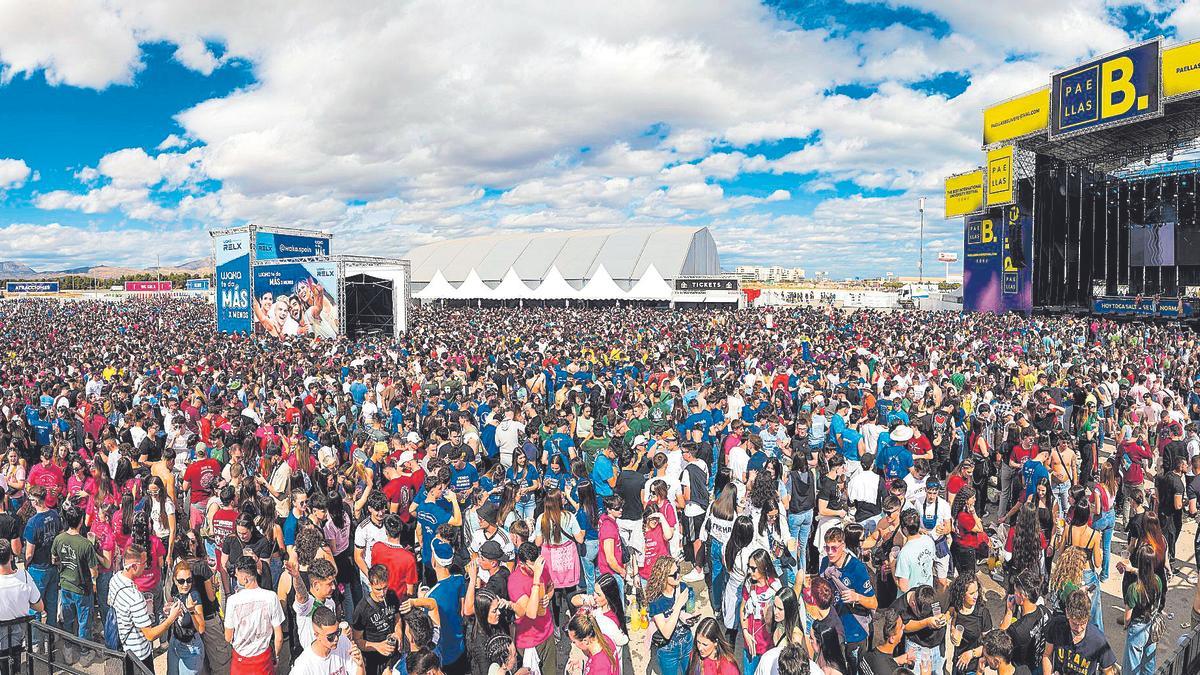 Miles de jovenes se dieron cita ayer en el Multiespacio Rabasa, para ser parte de esta fiesta emblemática que ha tenido, como invitado especial, al actor Pablo Chiapella