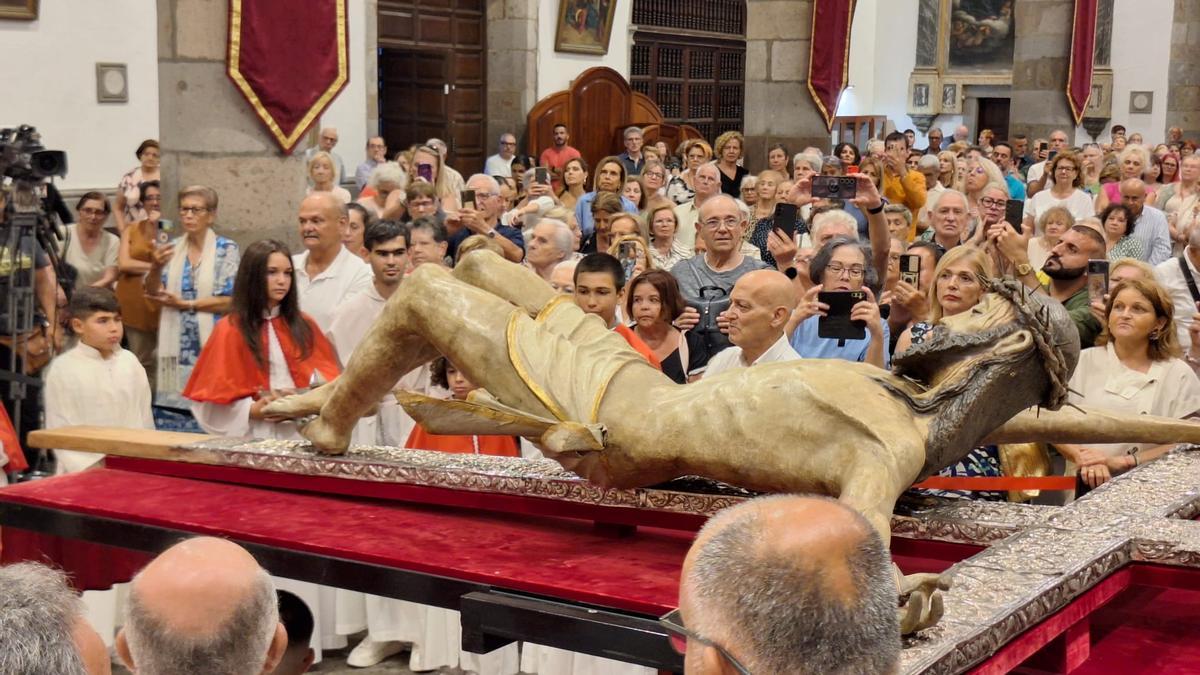 El Santo Cristo de Telde reúne a devotos de toda la Isla El Santo Cristo de Telde reúne a devotos de toda la Isla