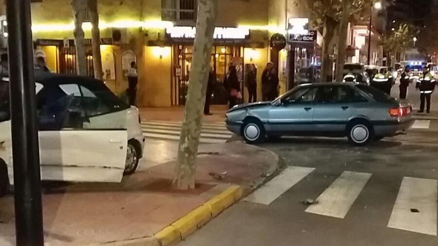 Trata de huir con un menor en brazos tras provocar un accidente en Calp