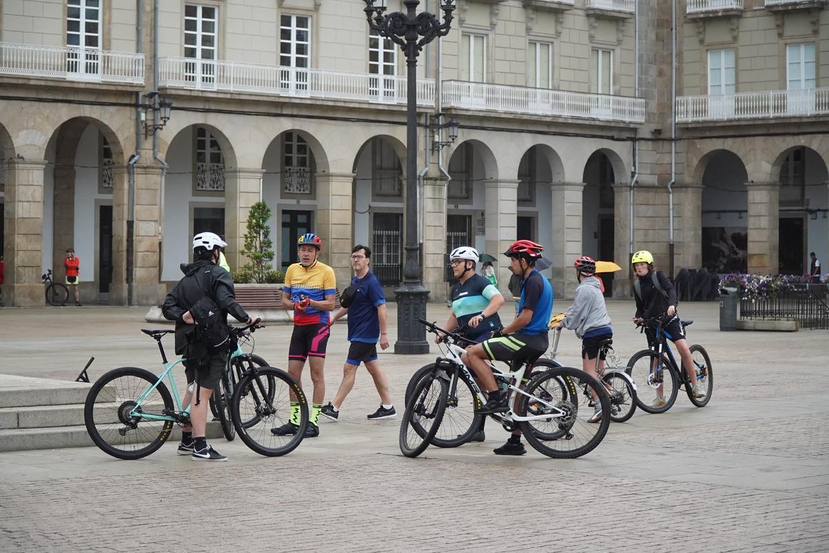 Día de la Bicicleta en A Coruña pasado por agua Día de la Bicicleta en A Coruña pasado por agua