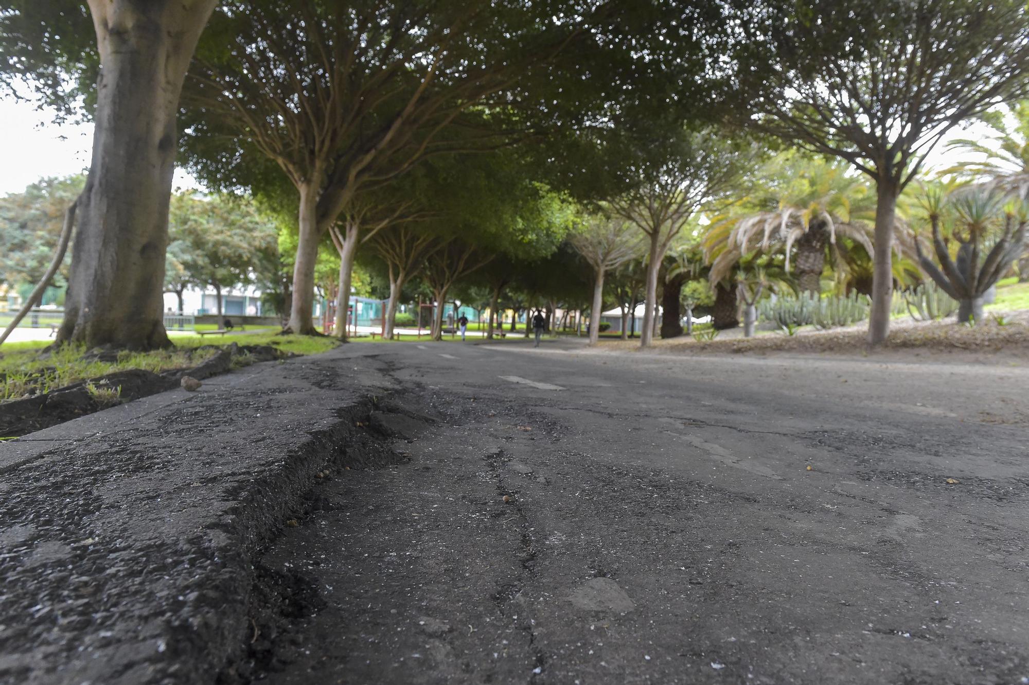 Arreglos y desperfectos en las canchas deportivas del parque Juan Pablo II