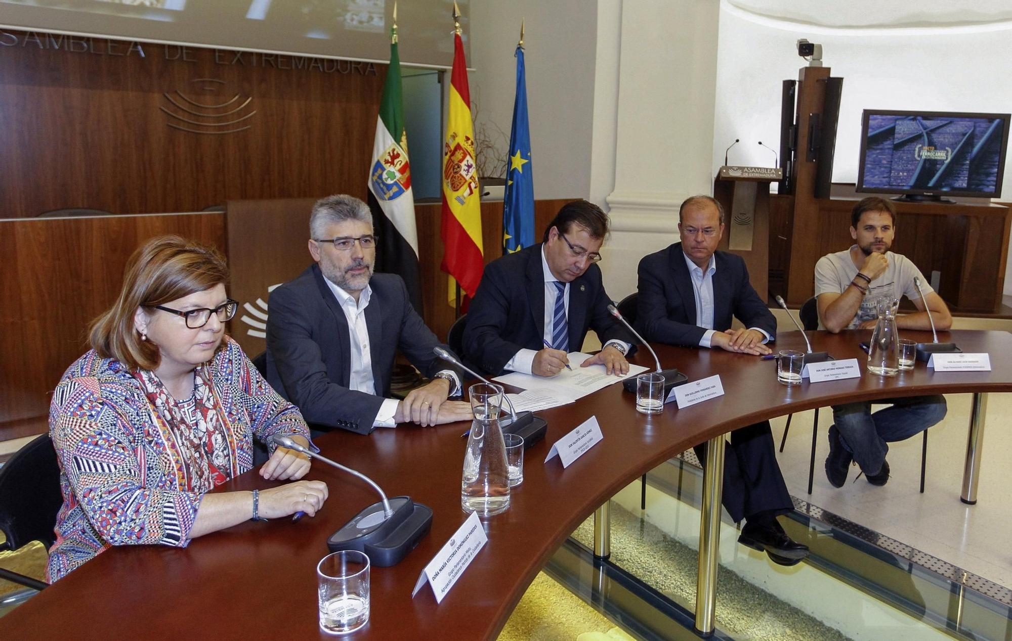 Guillermo Fernández Vara, 30 años al servicio de Extremadura