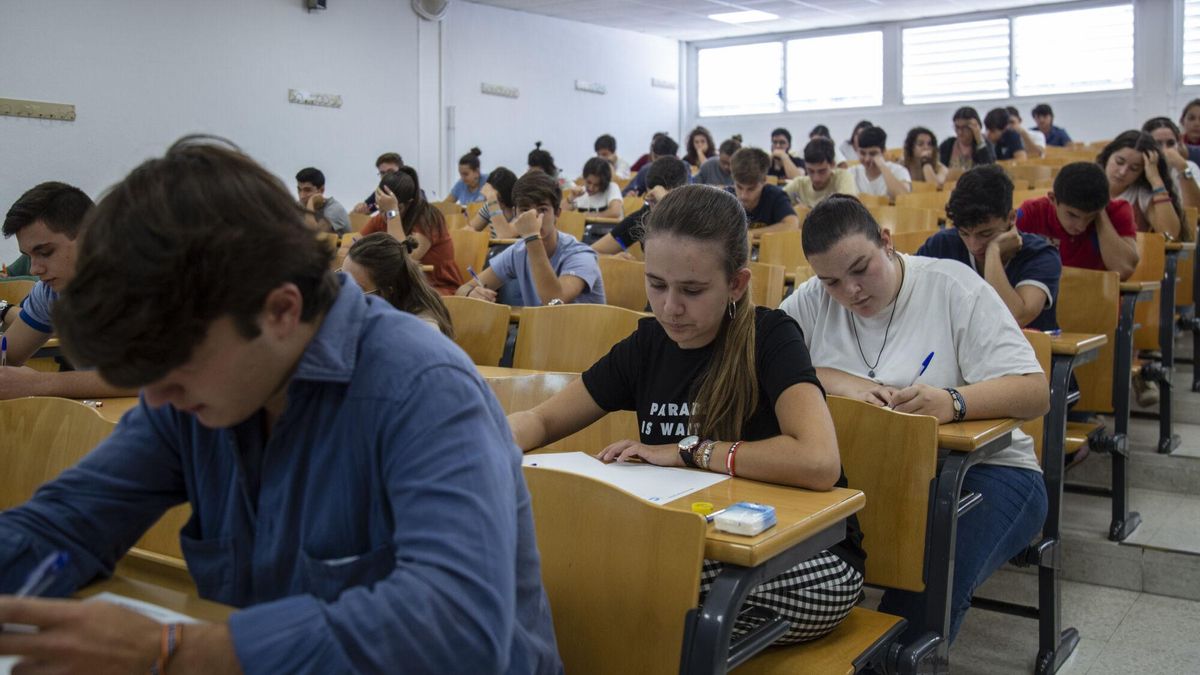 Archivo. Convocatoria extraordinaria de las pruebas de Selectividad en la Universidad de Sevilla.