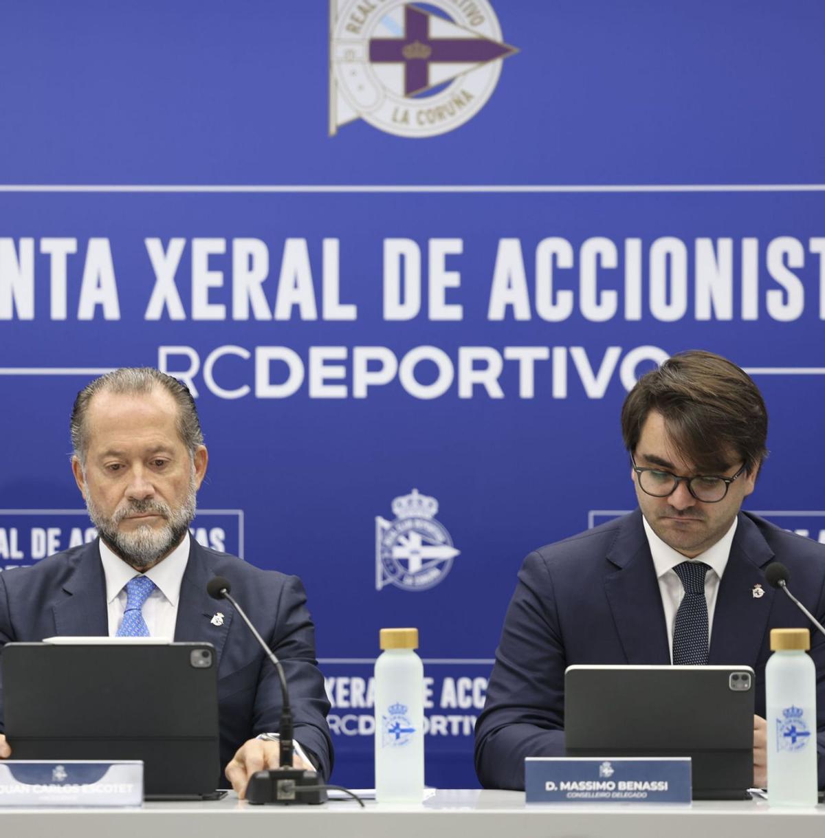 Juan Carlos Escotet y Massimo Benassi, en una junta de accionistas. | RCD