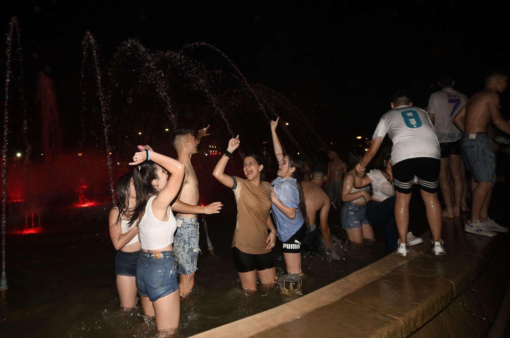 Así celebraron los madridistas la decimocuarta en la Plaza Circular de Murcia