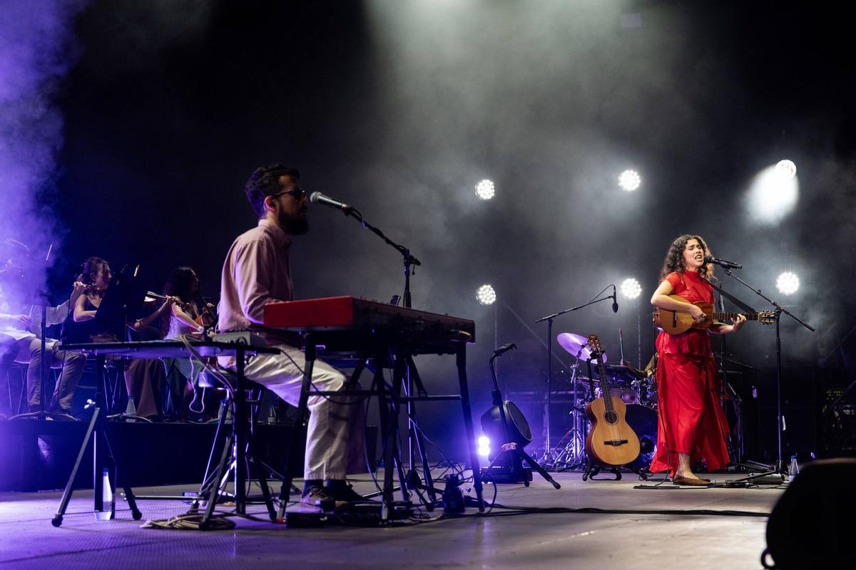 Silvana Estrada cautiva a Les Nits Occident