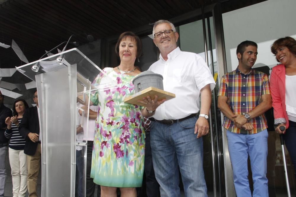 La presidenta de ADICAM se acordó de María Soliño, se mostró "orgullosa de ser de Cangas" y estar en unas fiestas que vive "desde pequeña"