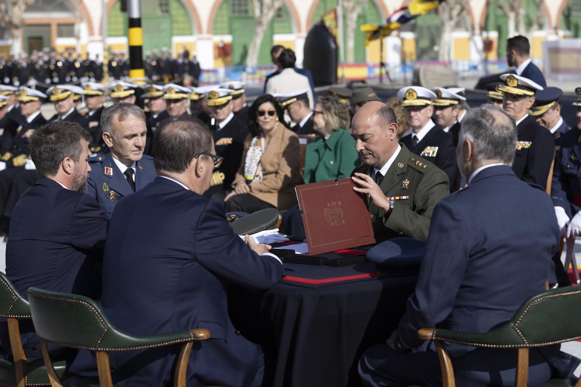 FOTOS: La Armada recibe el submarino S-81 de manos de Navantia