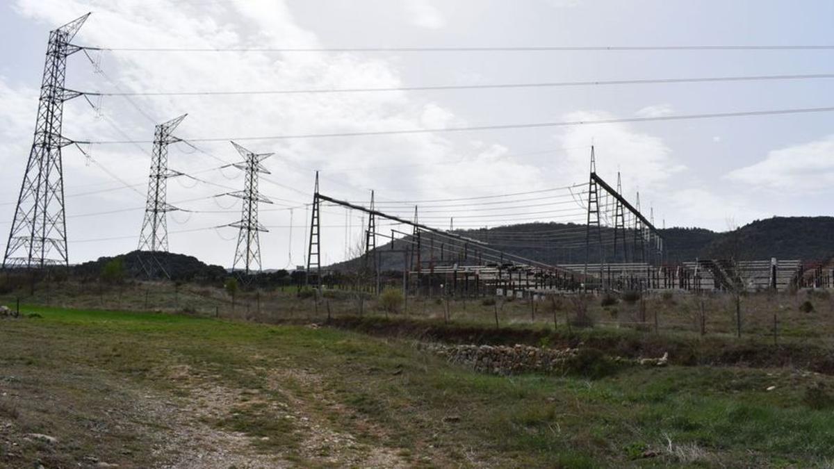 Morella y otras localidades de su entorno están preocupadas por los planes para la futura línea MAT.