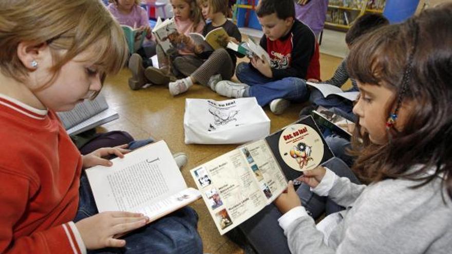 La Diputación celebra el 23 de abril regalando 6.000 libros