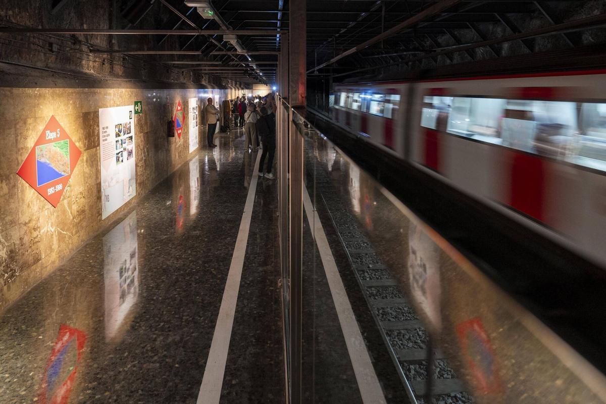 TMB abre la estación de metro ‘fantasma’ de Gaudí en Barcelona, el 2 de octubre de 2025.