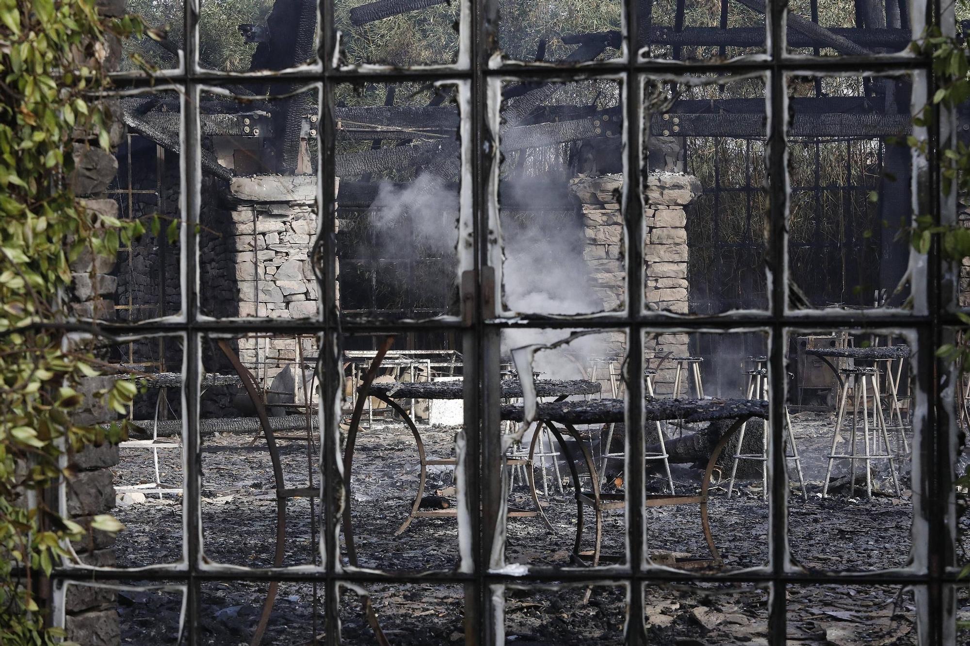 Les imatges de l'incendi al restaurant Mas Marroch dels Germans Roca a Vilablareix