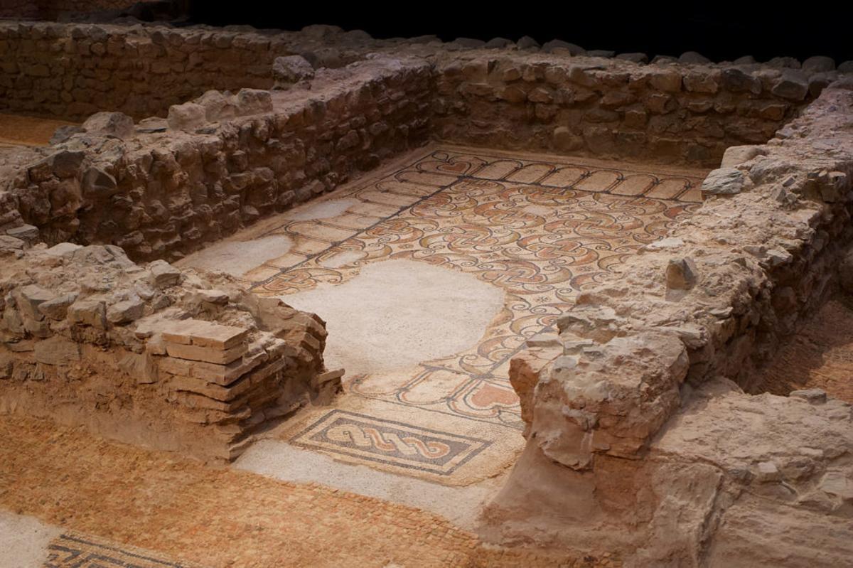 El mosaico más espectacular y singular de todos es el que se encuentra en la habitación número 1