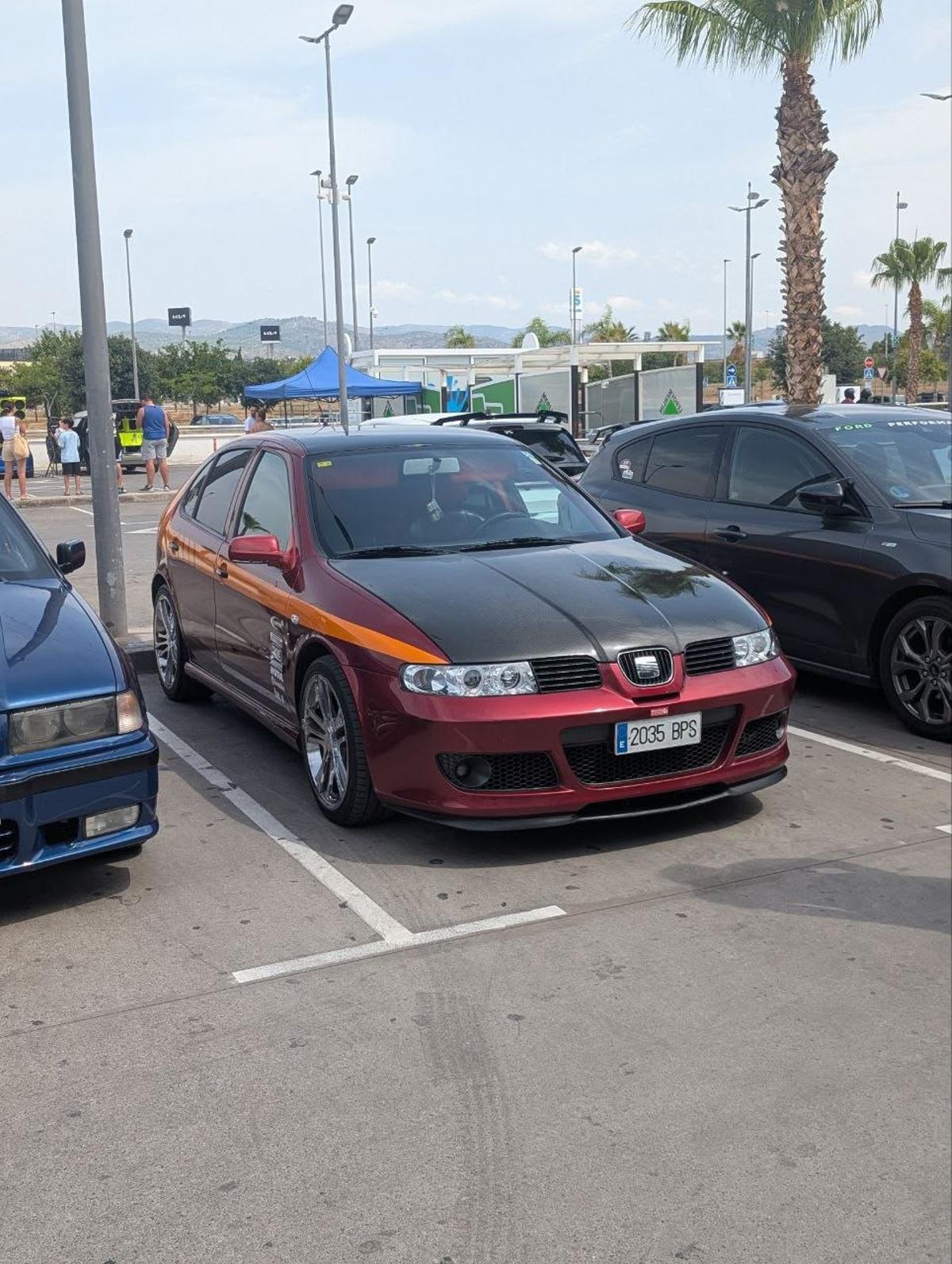 Desde un Nissan de 60.000 euros llegado de Japón hasta proyectos hechos en casa: así es el Cars&Coffee de Castelló