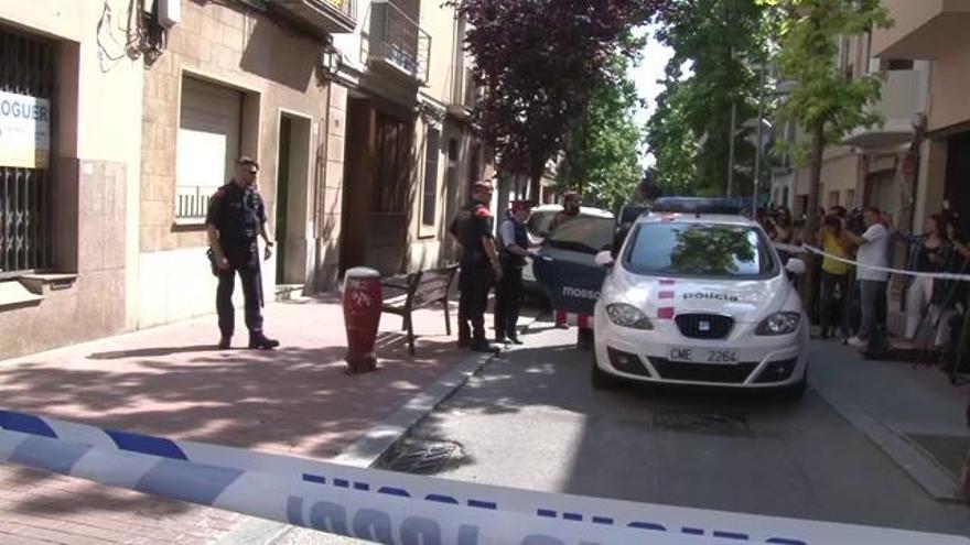 Els Mossos continuen inspeccionant el pis de la dona desapareguda a Terrassa