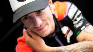 El piloto catalán Maverick Viñales (Aprilia), en la chalar que mantuvo, el pasado viernes, en Mugello, con El Periódico.