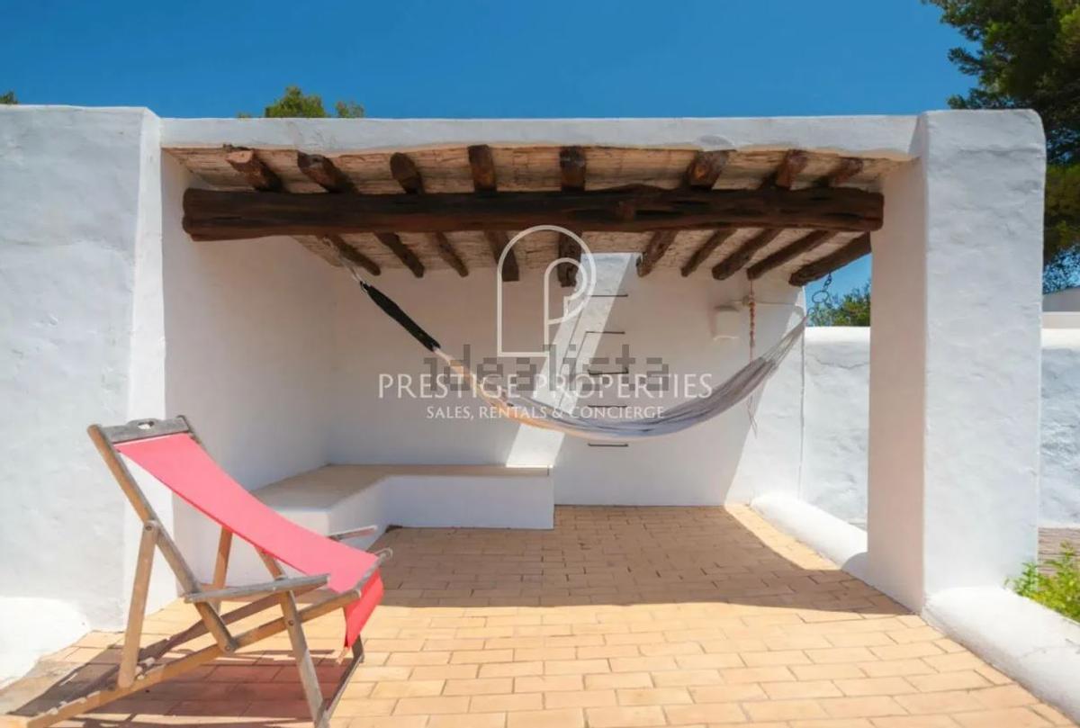 A la venta la casa payesa de un Premio Pulitzer que vivió en Ibiza