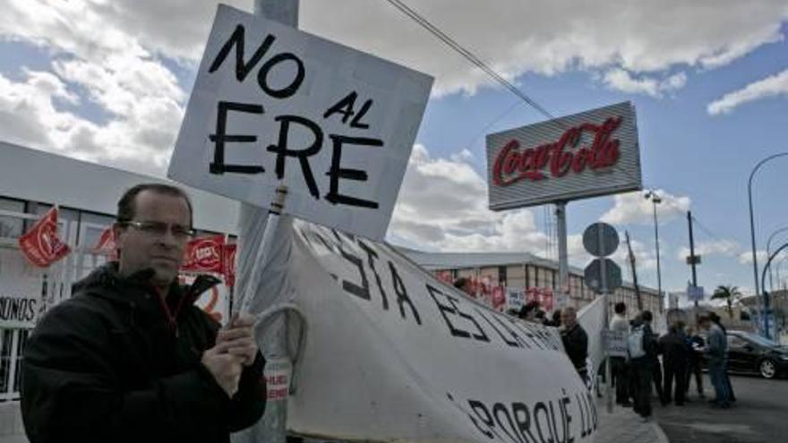 Los trabajadores de Coca-Cola en Alicante, en una de sus concentraciones.