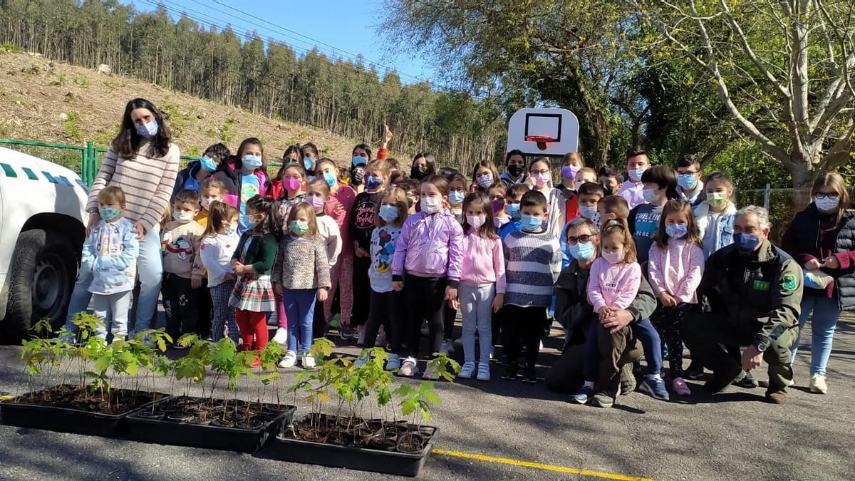 Los alumnos del colegio Espedregada que participaron en esta actividad.