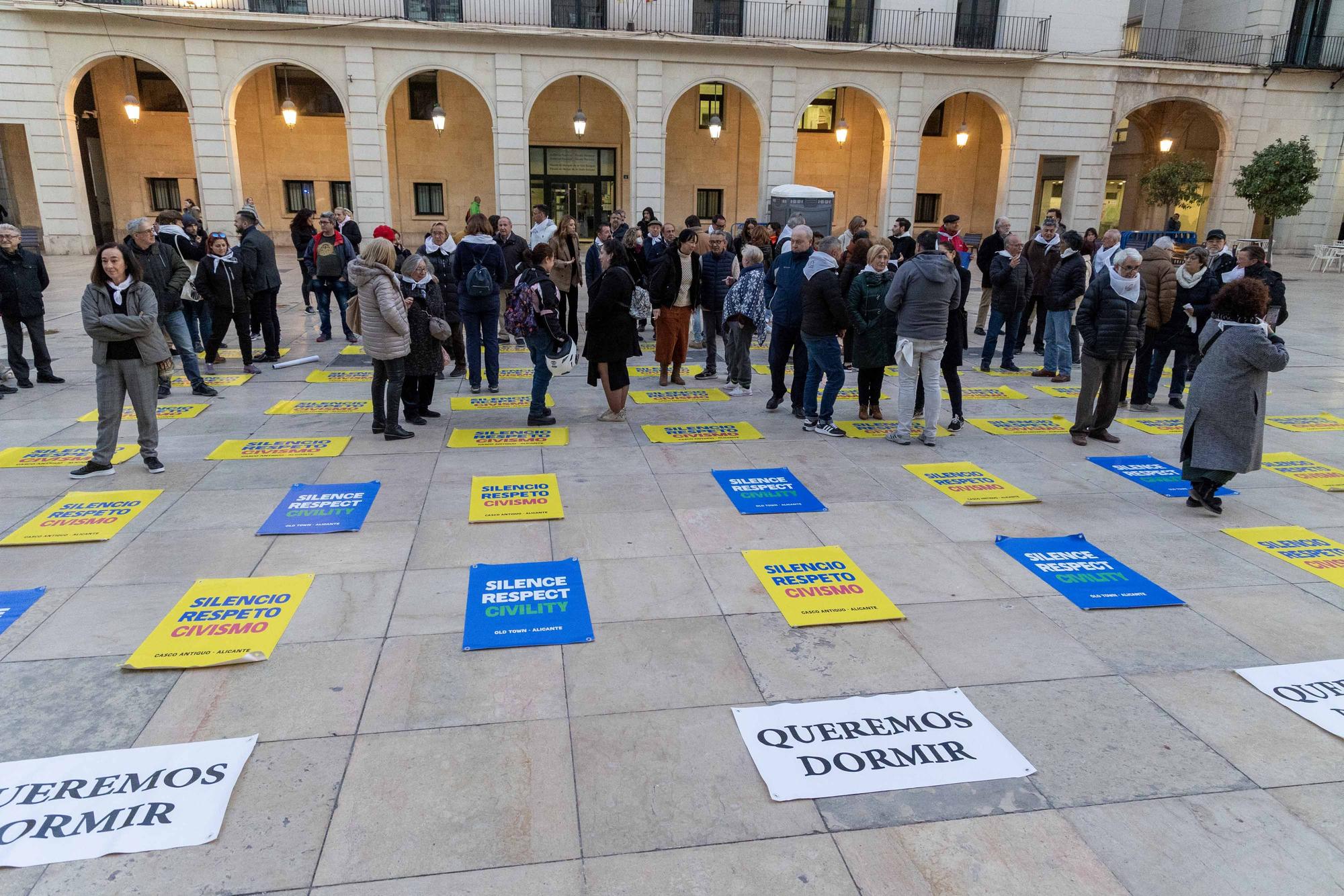 Protesta de los vecinos del Casco Antiguo de Alicante contra el ruido