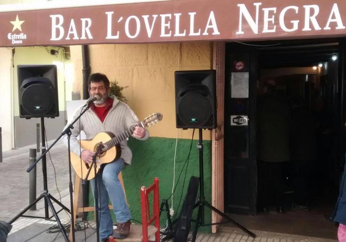 Alejandro, creador de la canción de la 'no Magdalena': "Se me ocurrió haciendo la cena"
