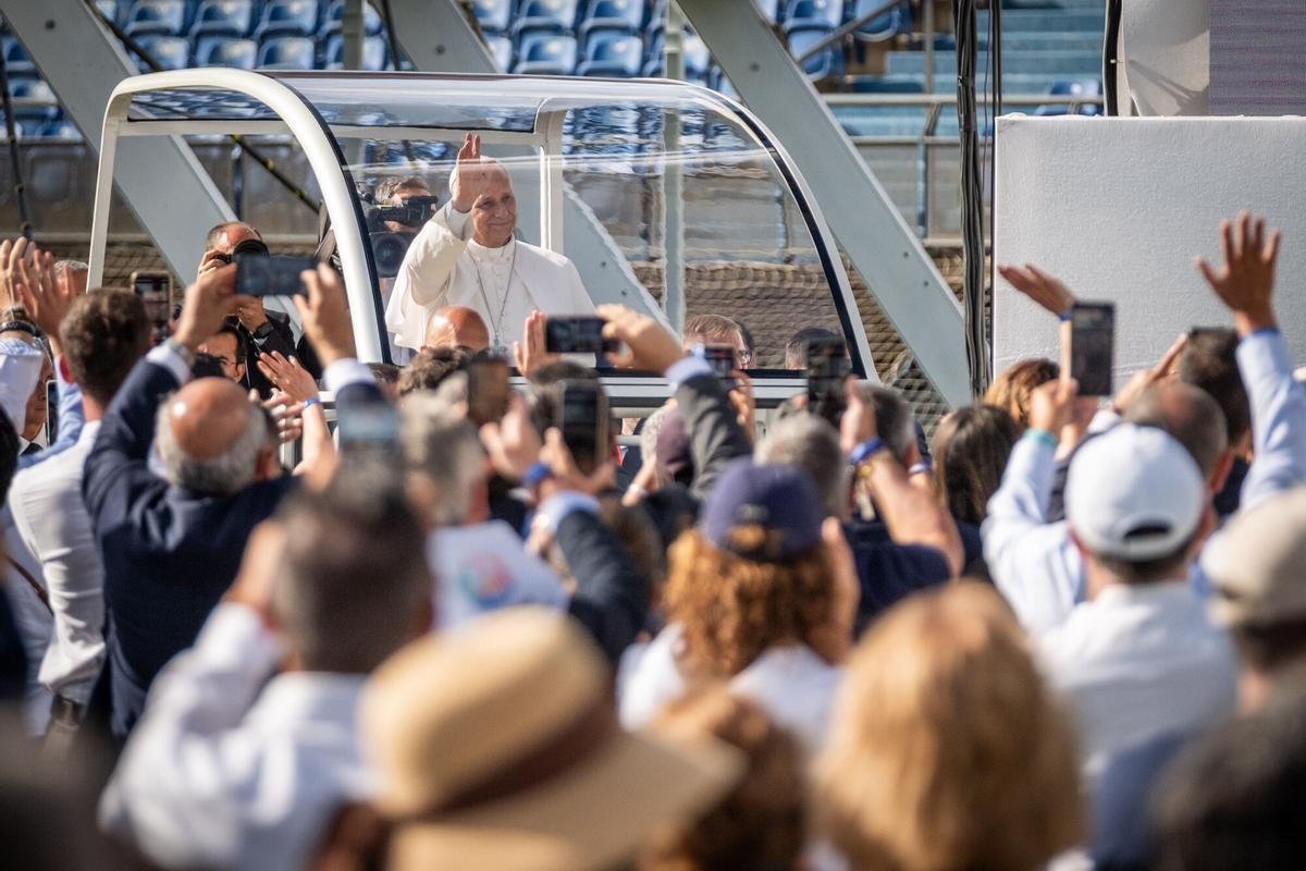 La misa del papa León XIV en el estadio de Gran Canaria