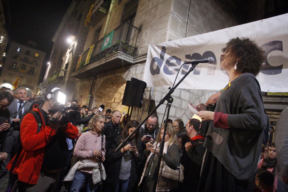 Concentració a Girona en rebuig a l'empresonament dels consellers