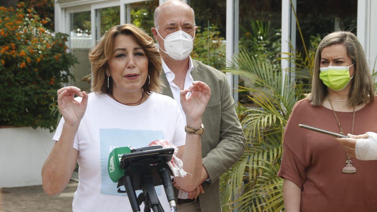 Susana Díaz, junto a Antonio Ruiz y María Jesús Serrano, en su última visita a Córdoba.