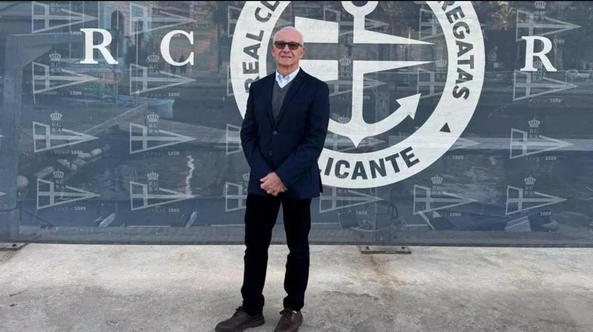 El candidato Juan José Albert defiende la unión en el seno del RCRA tras las elecciones.