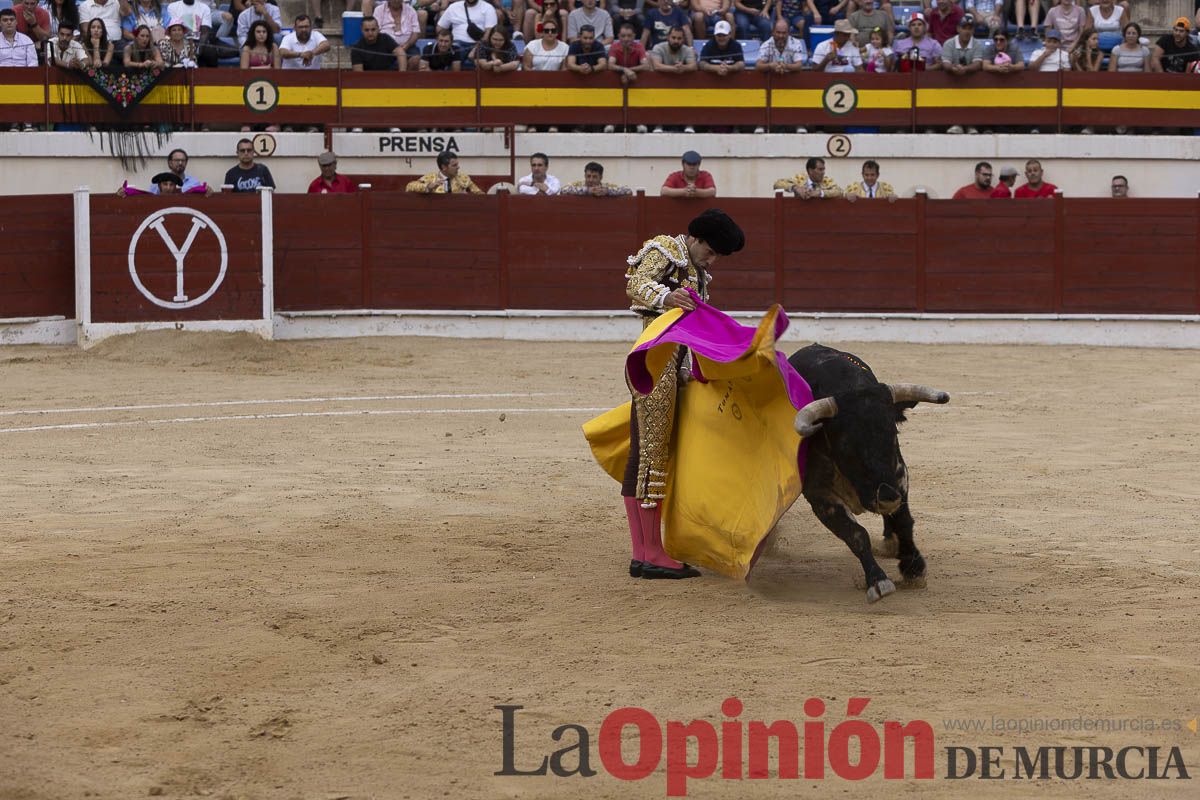 Tarde histórica en Abarán con la alternativa de José María Trigueros y el indulto de Tomás Rufo, junto a Castella salieron a hombros