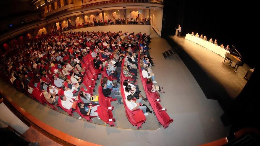 El Teatre El Jardí, celebrant el primer acte després de la reobertura.