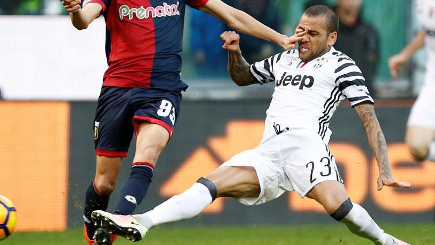 Alves, durante el partido ante el Juventus-Génova.