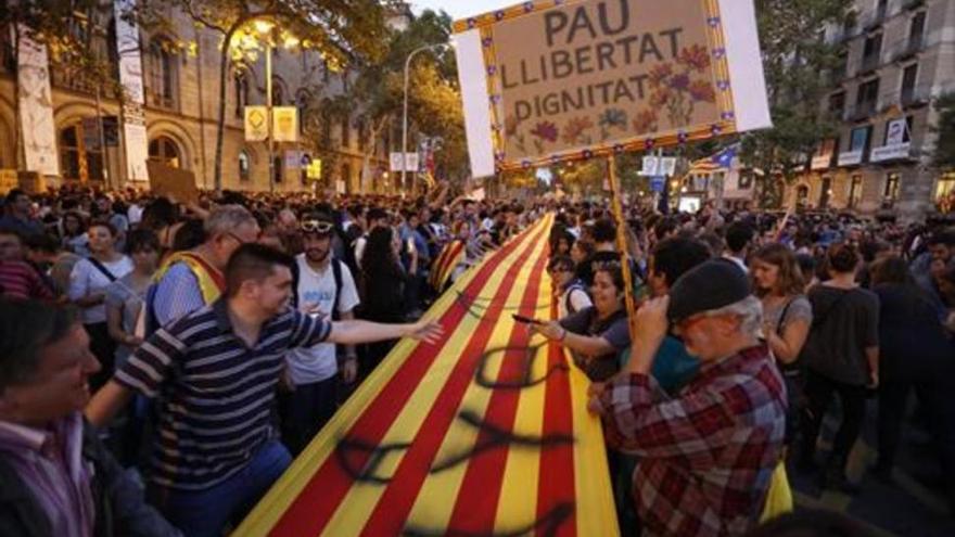 JxSí y la CUP piden que el Parlament debata el lunes la independencia