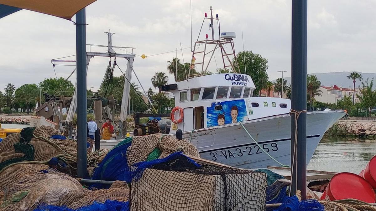 Barcos de pesca en el puerto de Cullera.