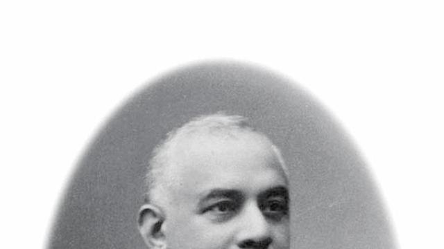 O crego don Valentín Losada