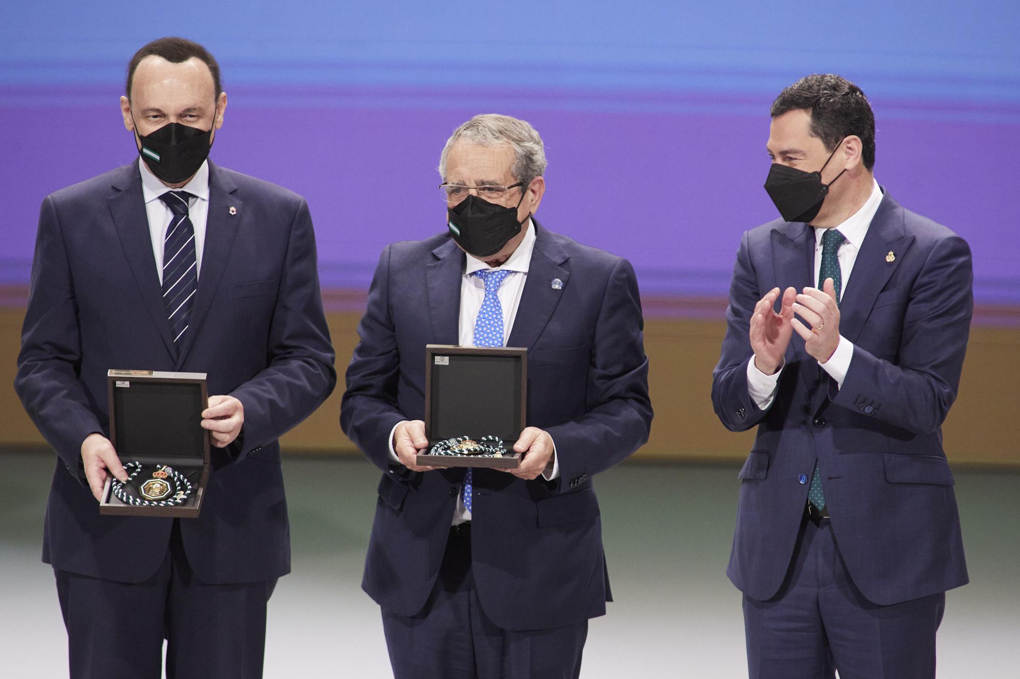 Las imágenes del acto institucional en el Parlamento andaluz con motivo del 28-F