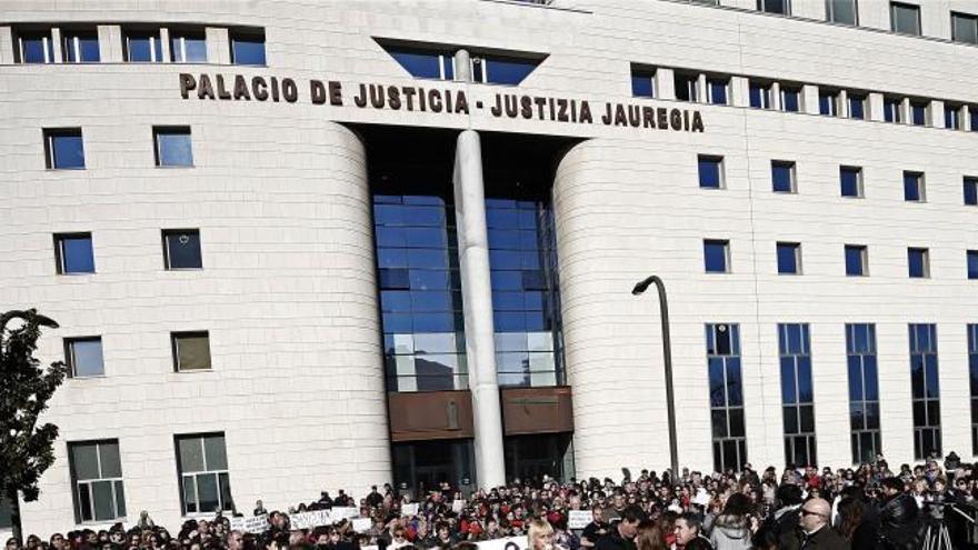 Sentencia polémica del tribunal de &#039;la Manada&#039;: diez meses de cárcel por intentar asfixiar a su mujer