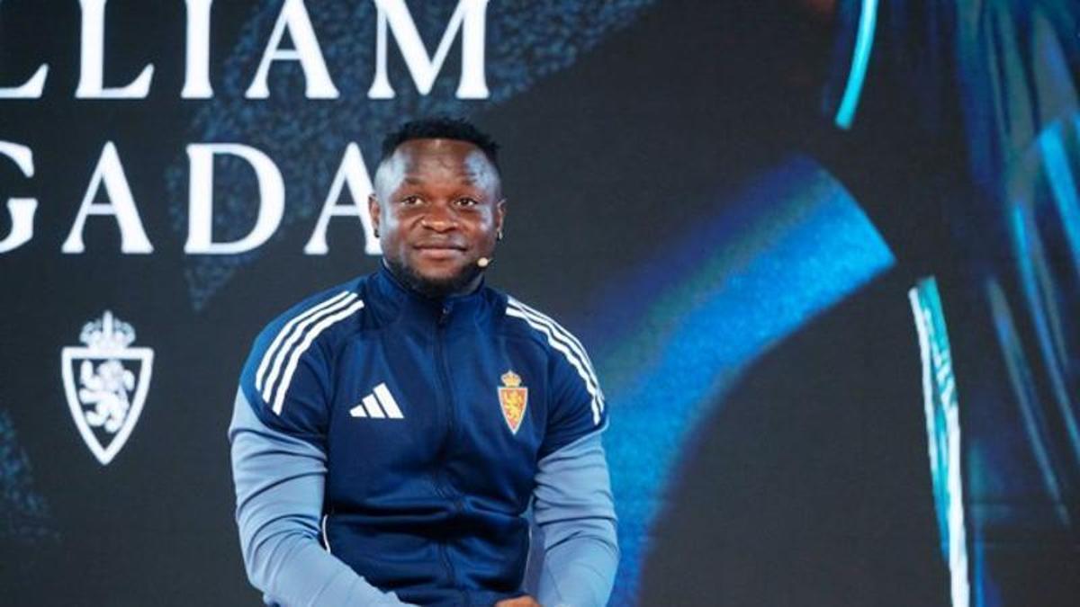 Agada, en su presentación con el Real Zaragoza.