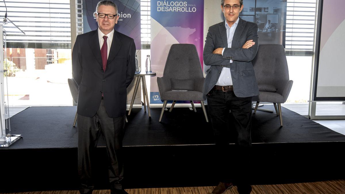 Alberto Ruiz Gallardón y Eduardo Madina, invitados a Diálogos para el desarollo por Cajamar